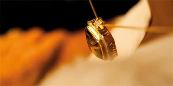 Allgemeine Informationen Gelbgold