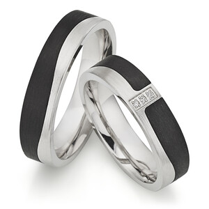 Trauringe aus Silber mit Carbon