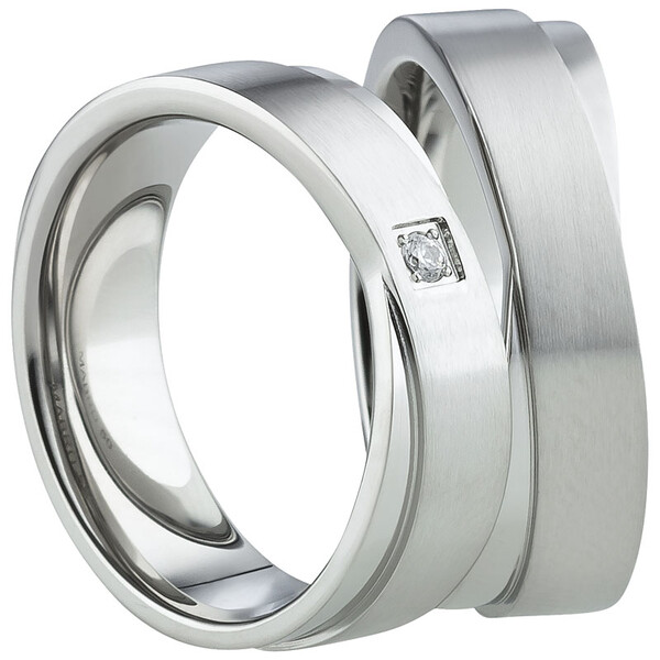 Trauringe aus Titan mit Zirkonia