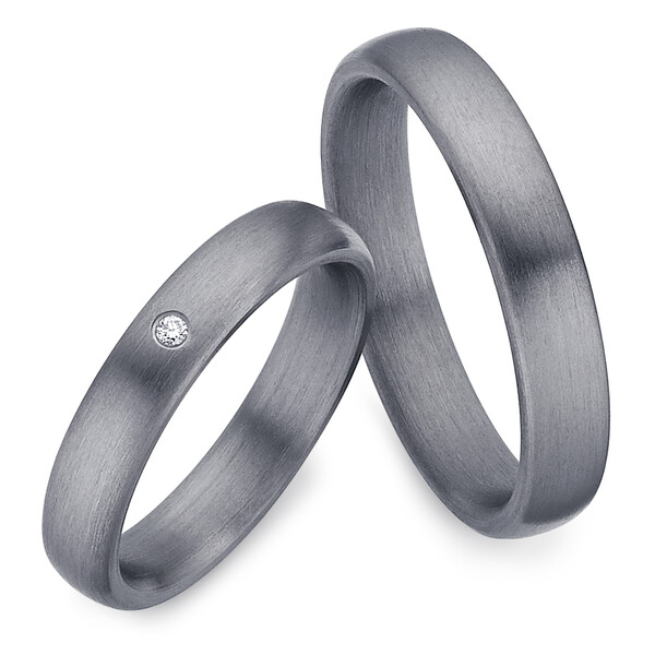 Trauringe aus Tantal mit Diamant