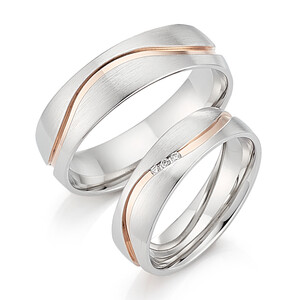 Trauringe aus Silber mit Diamant