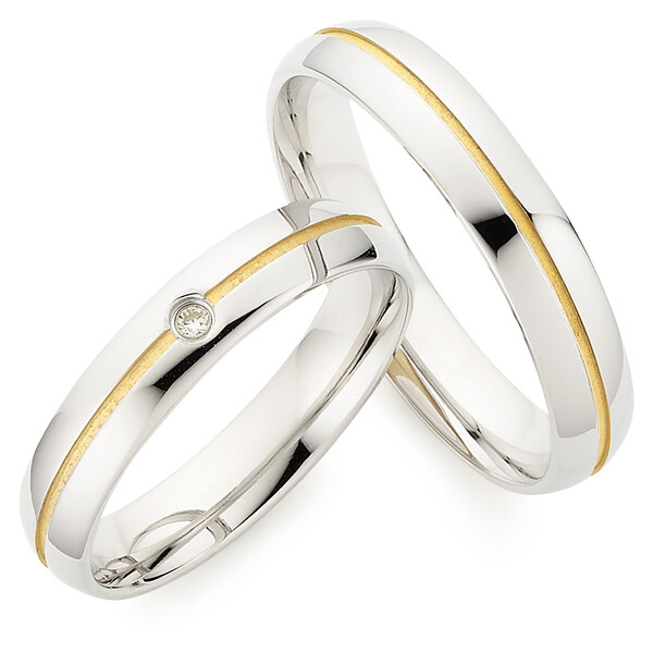 Trauringe aus Silber mit Diamant