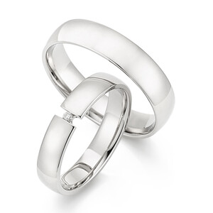 Trauringe aus Silber mit Diamant