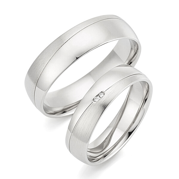 Trauringe aus Silber mit Diamant